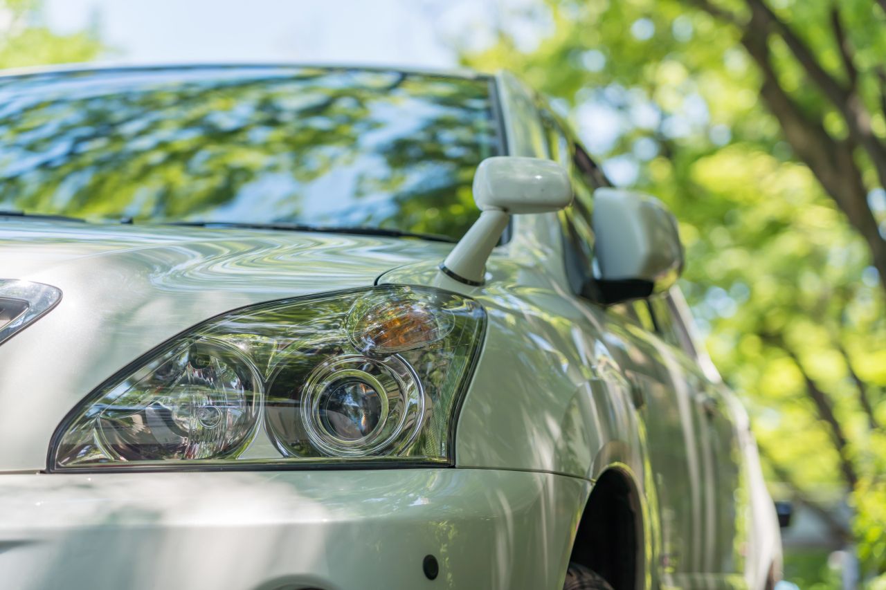 自動車のフロントアップ